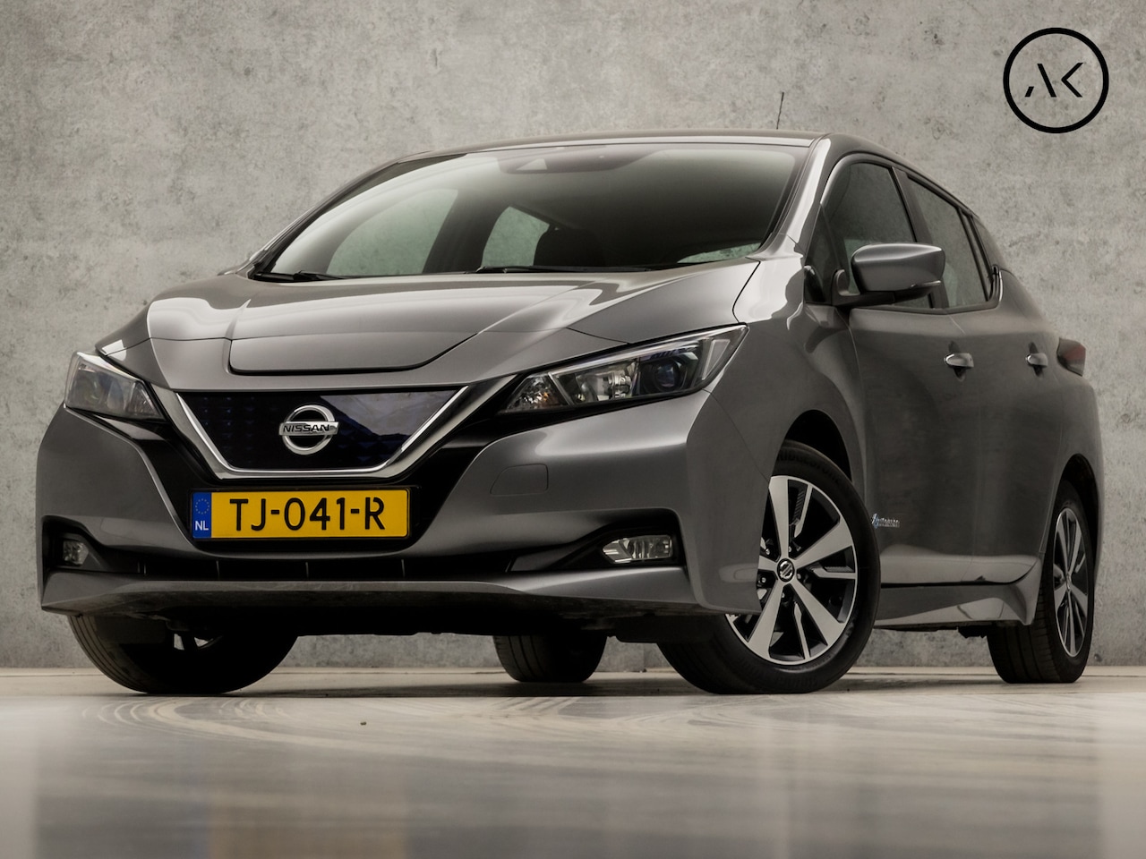 Nissan LEAF - Acenta 40 kWh 150Pk Automaat (APPLE CARPLAY, GROOT NAVI, STOELVERWARMING, CAMERA, SPORTSTO - AutoWereld.nl