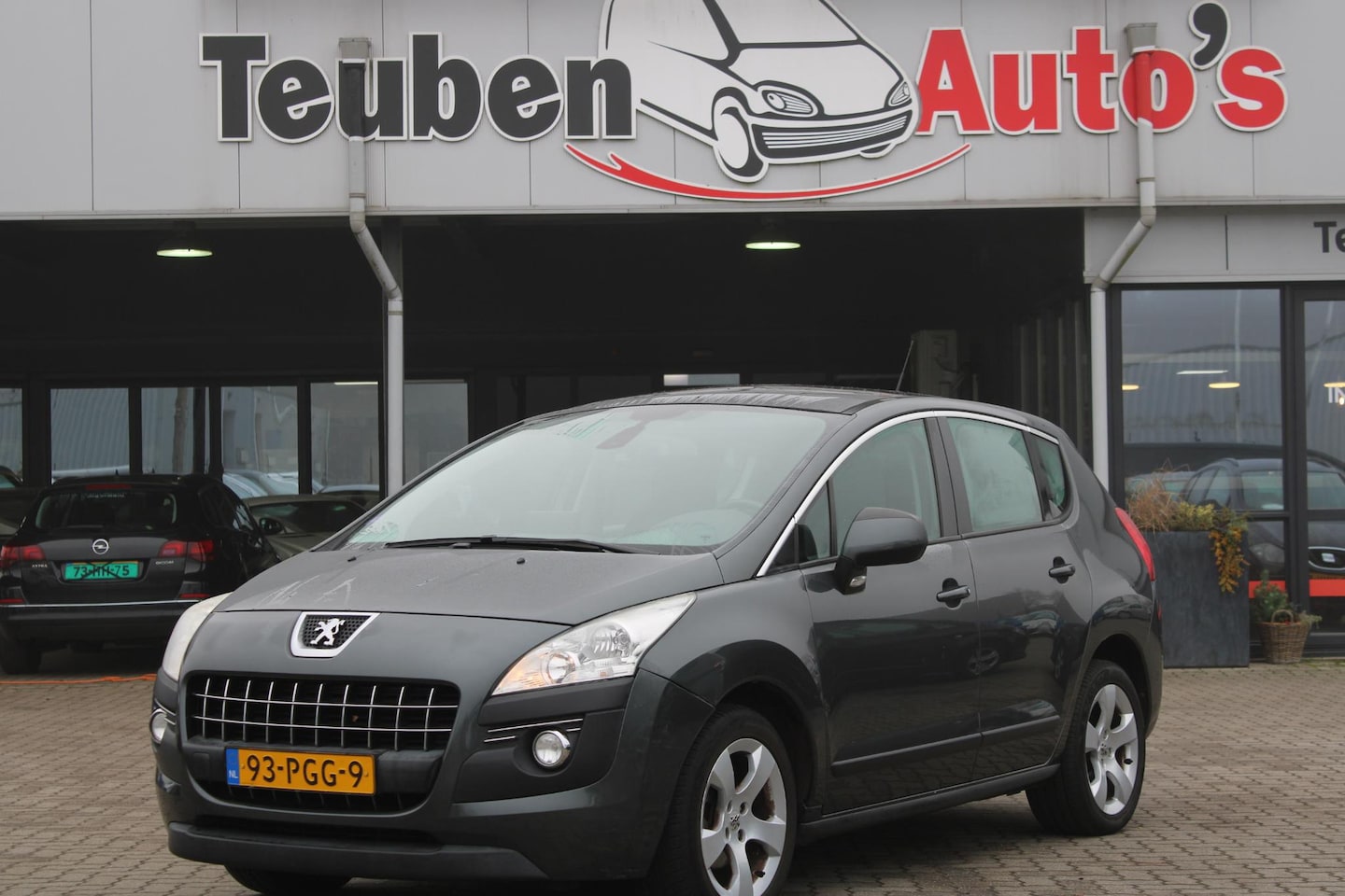 Peugeot 3008 - 1.6 VTi ST Navigatie, Panoramadak, Climate control, Trekhaak, Lichtmetalen wielen - AutoWereld.nl