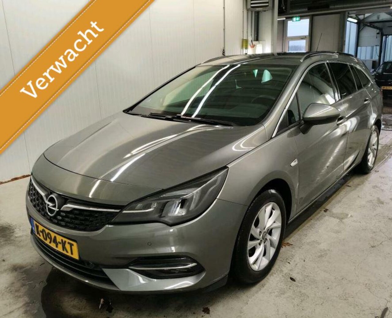 Opel Astra Sports Tourer - 1.2 Business Elegance 1.2 Business Elegance - AutoWereld.nl