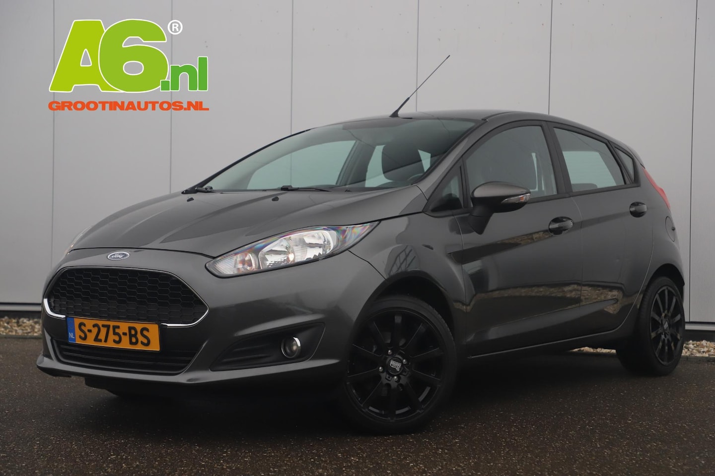 Ford Fiesta - 1.0 EcoBoost Titanium Airco Stoelverwarming Radio Bluetooth Zwarte 16 inch Velgen Voorruit - AutoWereld.nl