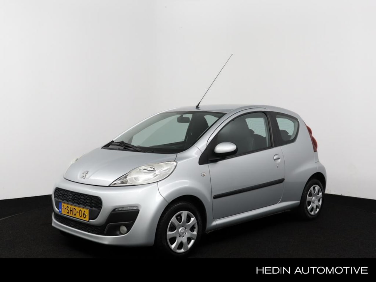 Peugeot 107 - 1.0 68 pk Active | Airco | Centrale Vergrendeling | Elektrische Ramen | - AutoWereld.nl