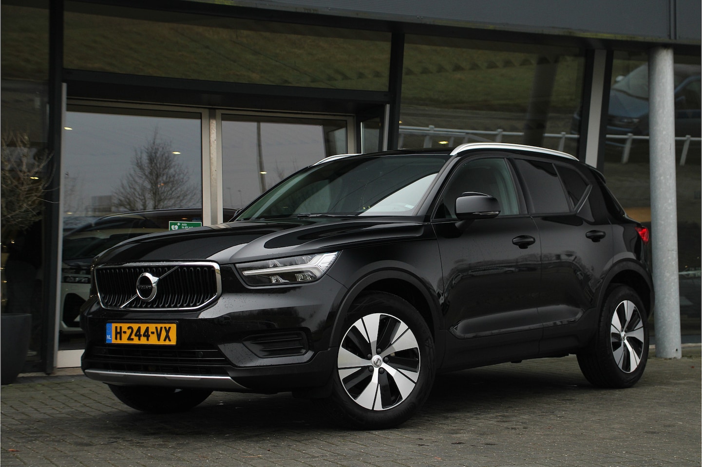 Volvo XC40 - 1.5 T3 Momentum Pro 1.5 T3 Momentum Pro - AutoWereld.nl