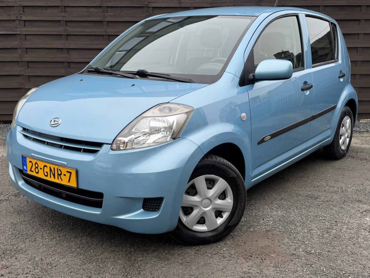 Daihatsu Sirion 2 - 1.0-12V Premium 1.0-12V Premium - AutoWereld.nl