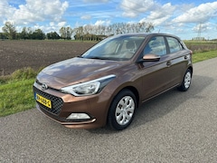 Hyundai i20 - 1.2 HP i-Motion ONDERHOUDSBOEKJE / AIRCO / CRUISE CONTROL