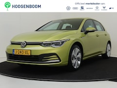 Volkswagen Golf - 1.5 eTSI Style | Navigatie | Parkeersensoren | 3-zone airco | Massagefunctie bestuurdersst