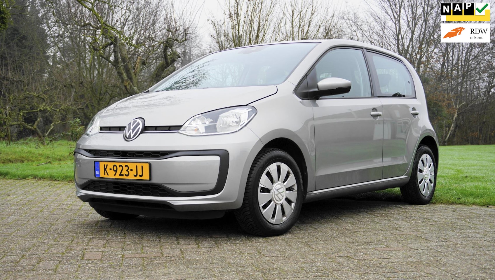 Volkswagen Up! - 1.0 BMT move up! 5 drs Airco blue tooth - AutoWereld.nl