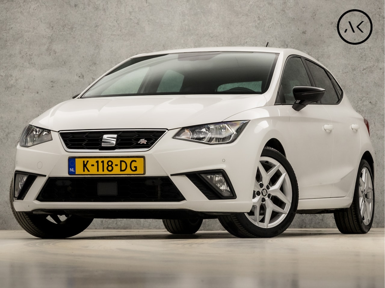 Seat Ibiza - 1.0 TSI FR Intense Automaat (APPLE CARPLAY, GROOT NAVI, CLIMATE, CAMERA, SPORTSTOELEN, ADA - AutoWereld.nl