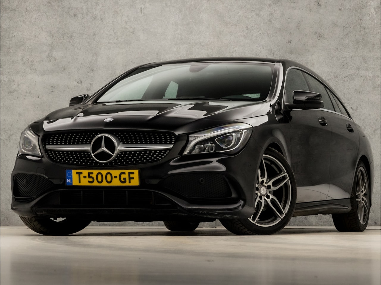 Mercedes-Benz CLA-klasse Shooting Brake - 180 AMG Sport Automaat (NAVIGATIE, CLIMATE, MEMORY SEATS, CAMERA, LEDER, STOELVERWARMING, - AutoWereld.nl