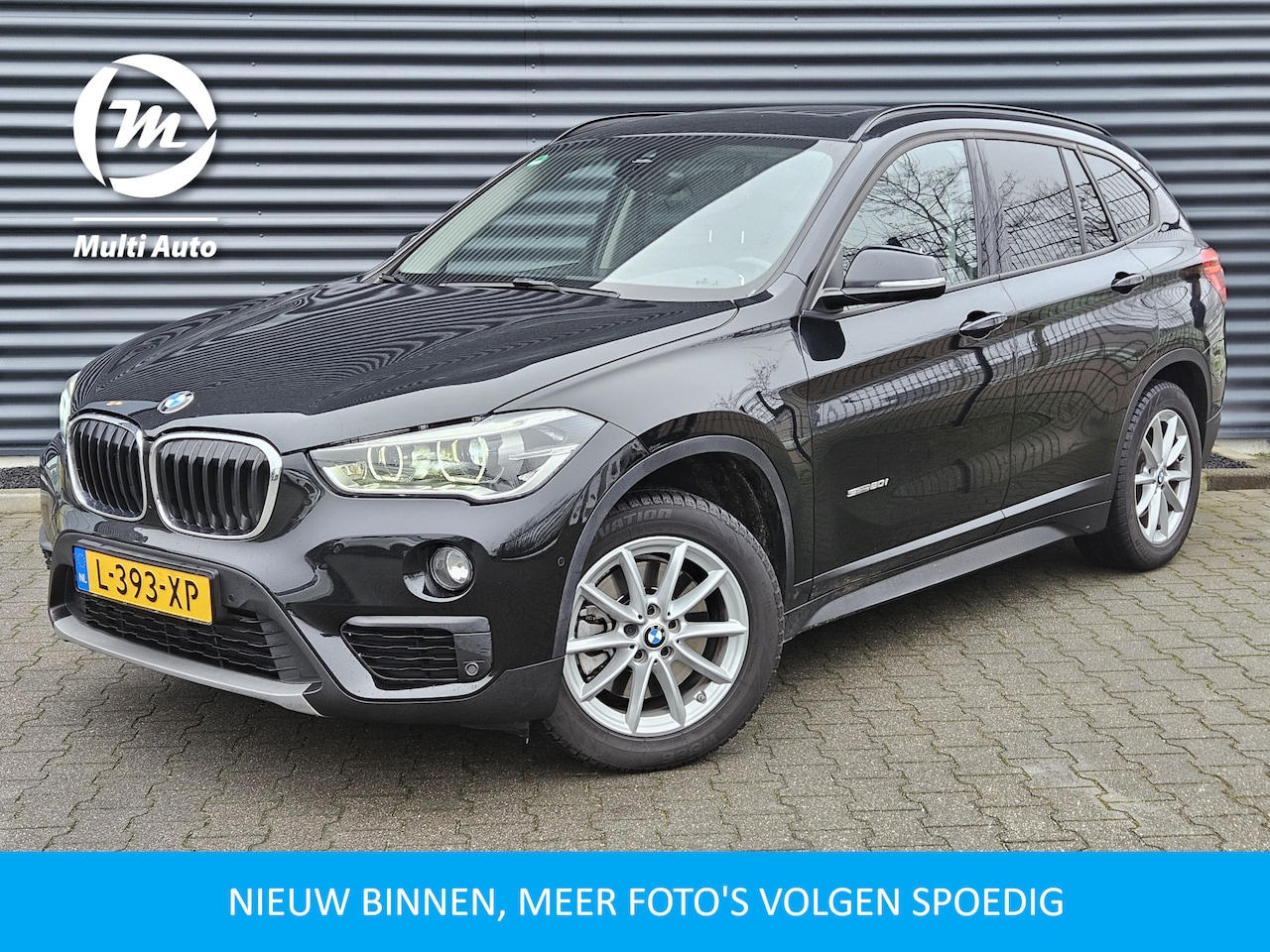 BMW X1 - sDrive20i Centennial Executive 192pk | Panodak | Head Up | Camera | Lederen Sportstoelen | - AutoWereld.nl