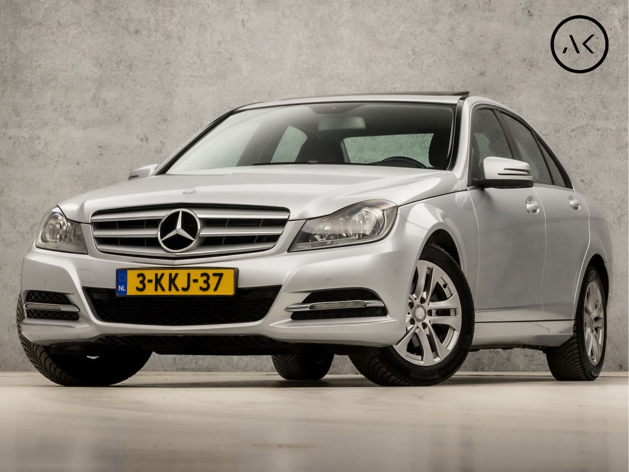 Mercedes-Benz C-klasse - 180 Business Class Avantgarde 157Pk Automaat (SCHUIFDAK, NAVIGATIE, CLIMATE, STOELVERWARMI - AutoWereld.nl