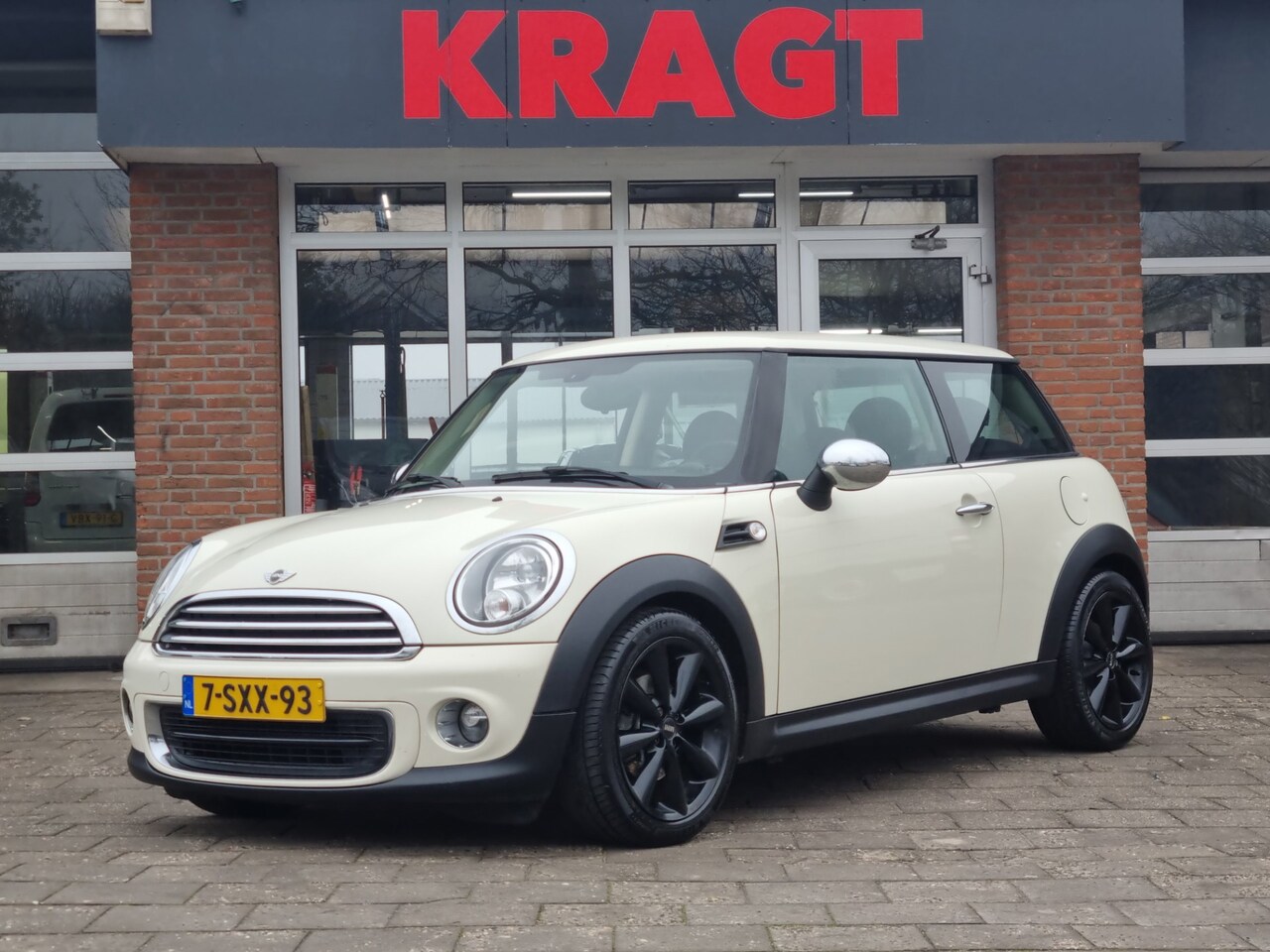 MINI One - Mini Holland Street 1.6 75 pk - Navi - half leder - winterset - AutoWereld.nl