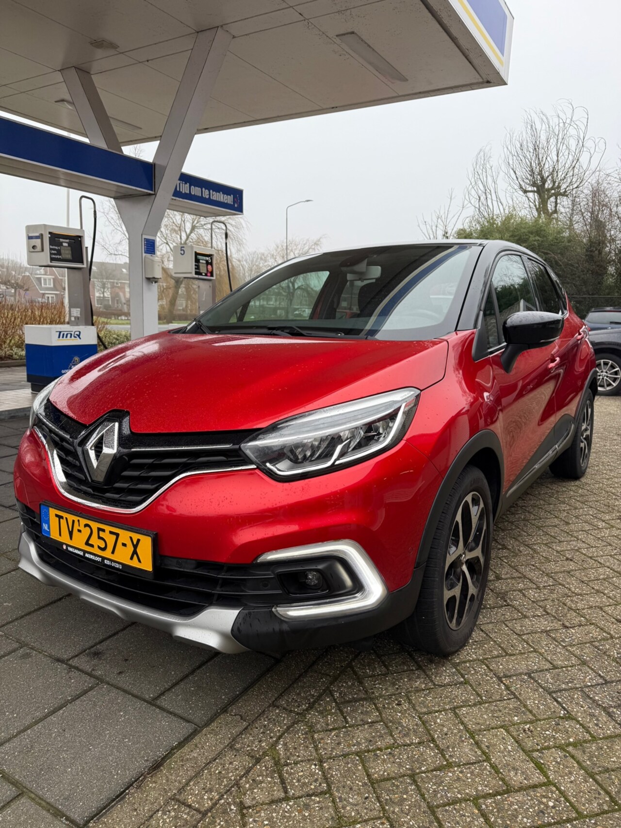 Renault Captur - 0.9 TCe Bose / Navigatie / Bluetooth / Airco / CruiseControl / Parkeersensoren / Camera - AutoWereld.nl