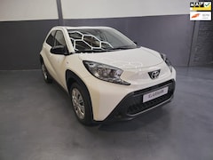 Toyota Aygo X - 1.0 VVT-i MT Play