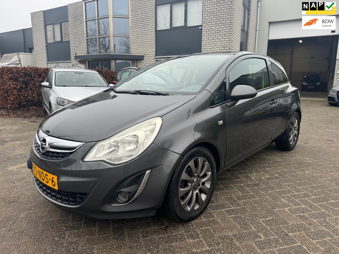 Opel Corsa - 1.2-16V '111' Edition Airco Trekhaak Nap - AutoWereld.nl