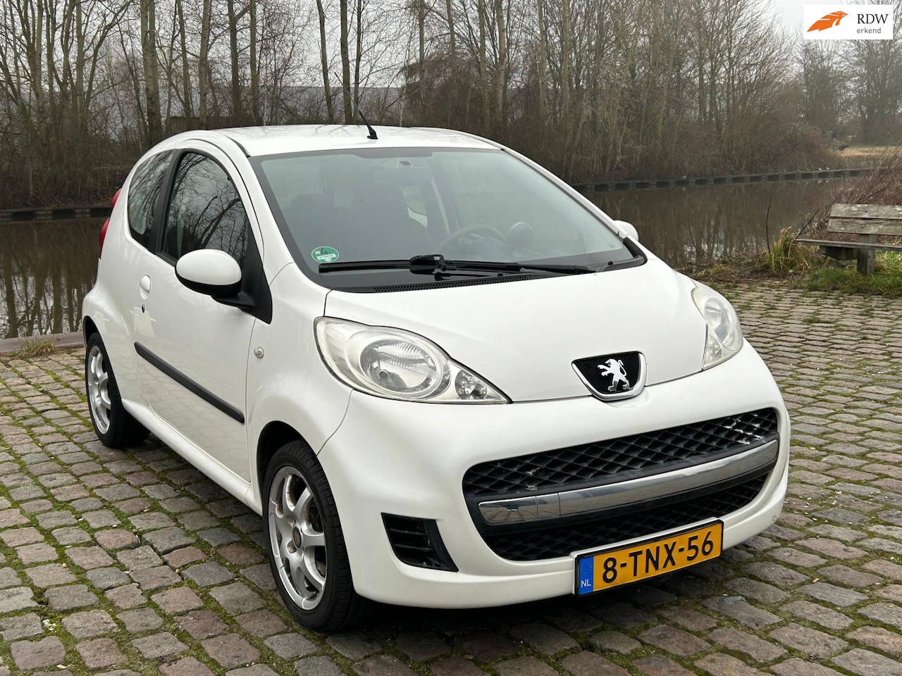 Peugeot 107 - 1.0-12V XS Automaat airco elektrische ramen cv op afs - AutoWereld.nl