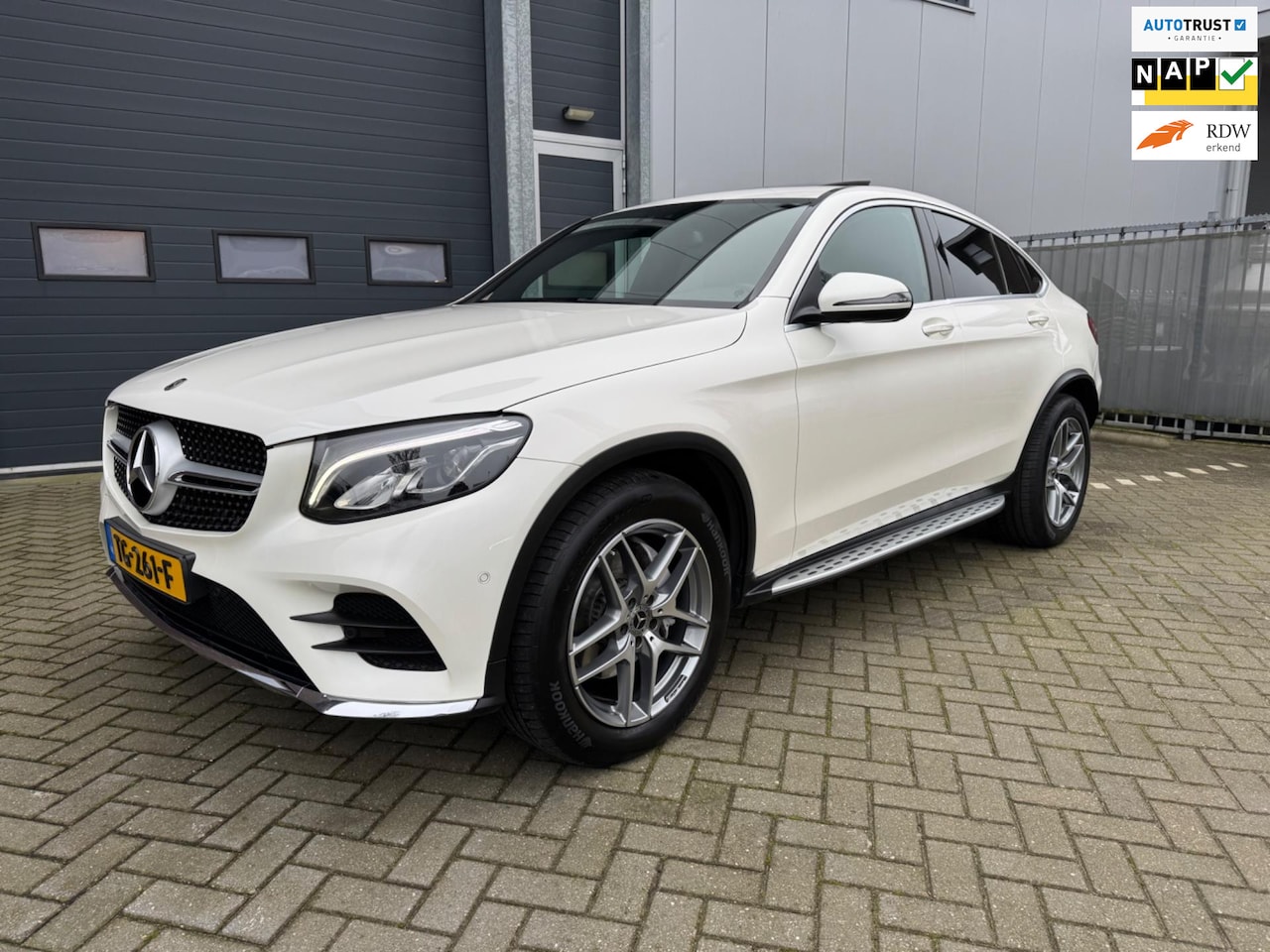 Mercedes-Benz GLC-klasse Coupé - 250 4MATIC AMG Trekhaak, Schuifdak, Burmester, Leder, Camera etc. - AutoWereld.nl