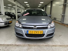 Opel Astra - 1.6 Essentia