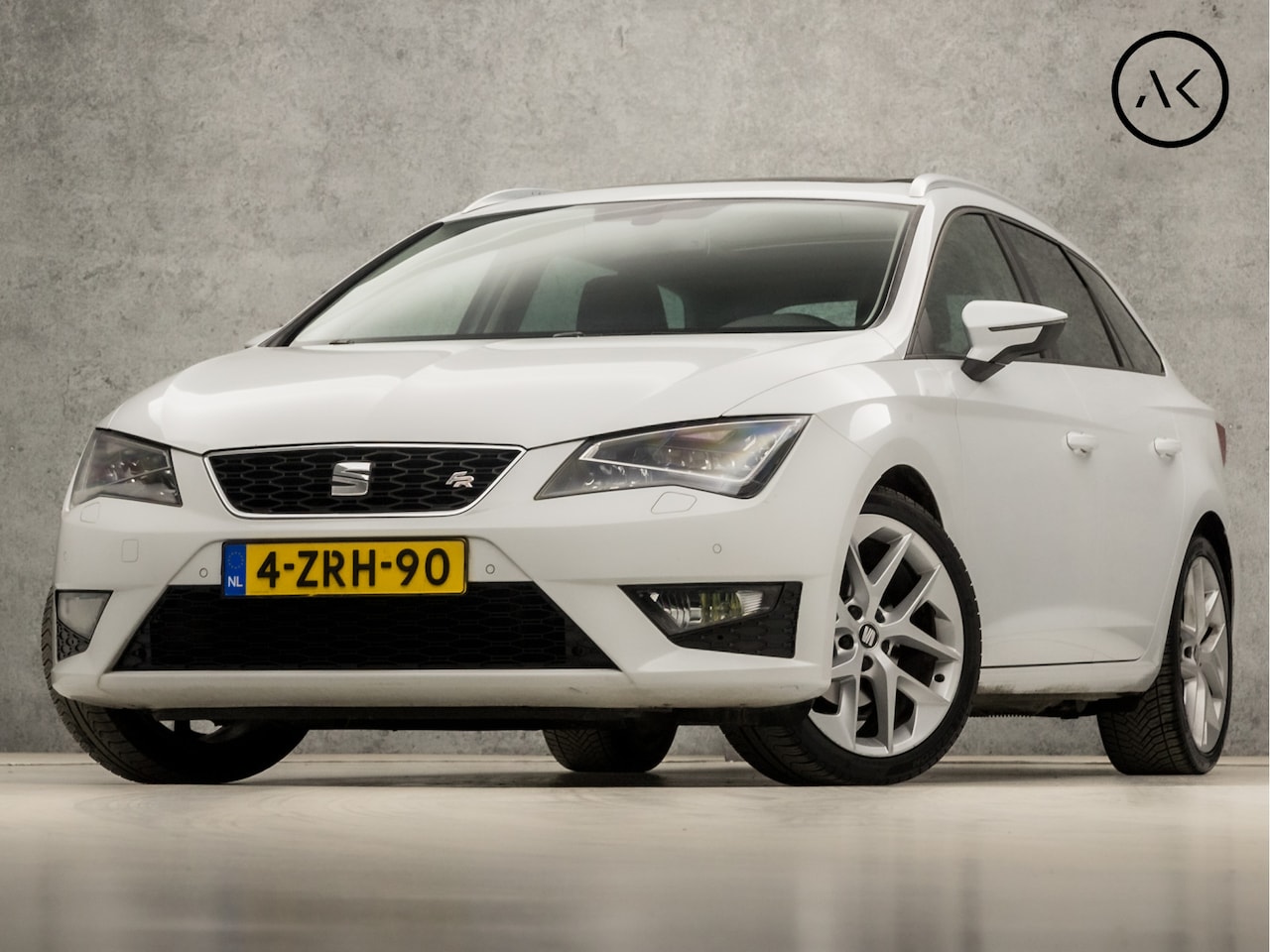 Seat Leon ST - 1.4 TSI ACT FR Dynamic Sport 150Pk Automaat (PANORAMADAK, NAVIGATIE, CLIMATE, LEDER/ALCANT - AutoWereld.nl