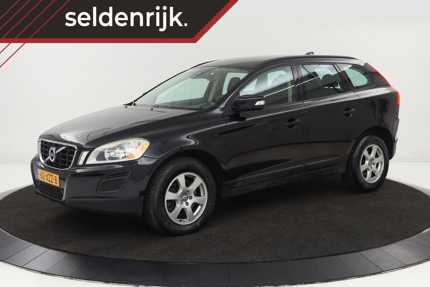 Volvo XC60 - 2.0 T5 Kinetic | Navigatie | Climate control | PDC | Cruise control | Bluetooth - AutoWereld.nl