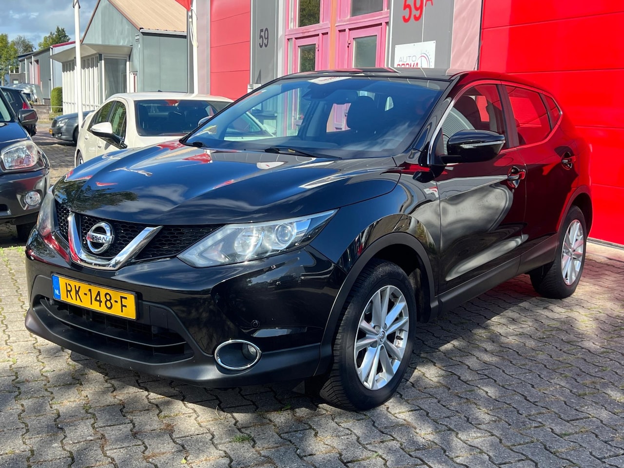 Nissan Qashqai - 1.6 dCi 131pk Acenta / Trekhaak max 1.800kg / Automatische airco / Navi / Cruise control / - AutoWereld.nl