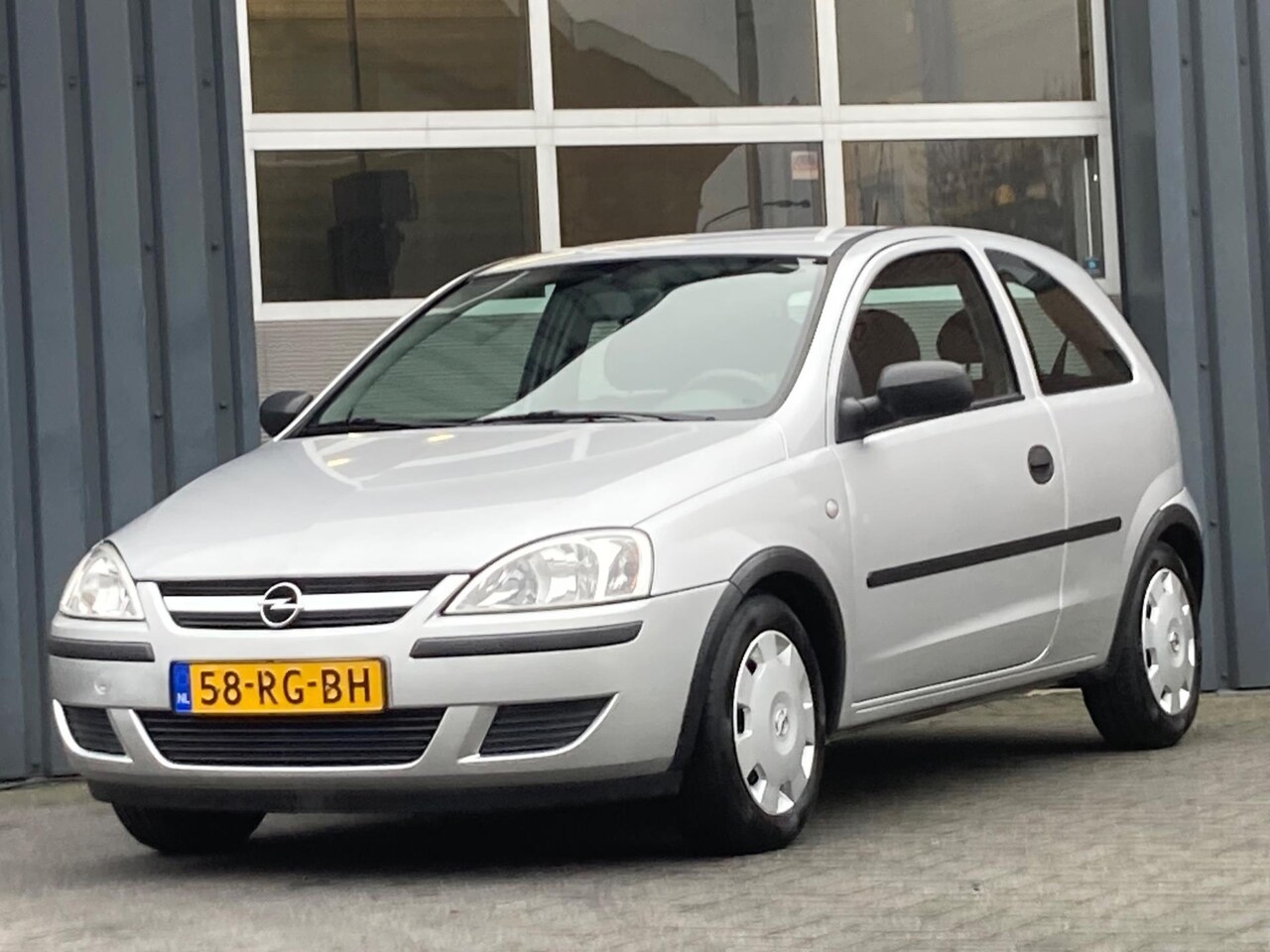 Opel Corsa - 1.2-16V Rhythm Cruisecontrole Apk 15-01-2026 - AutoWereld.nl