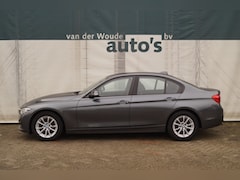 BMW 3-serie - 318i Automaat Executive -LED-NAVI-ECC-PDC