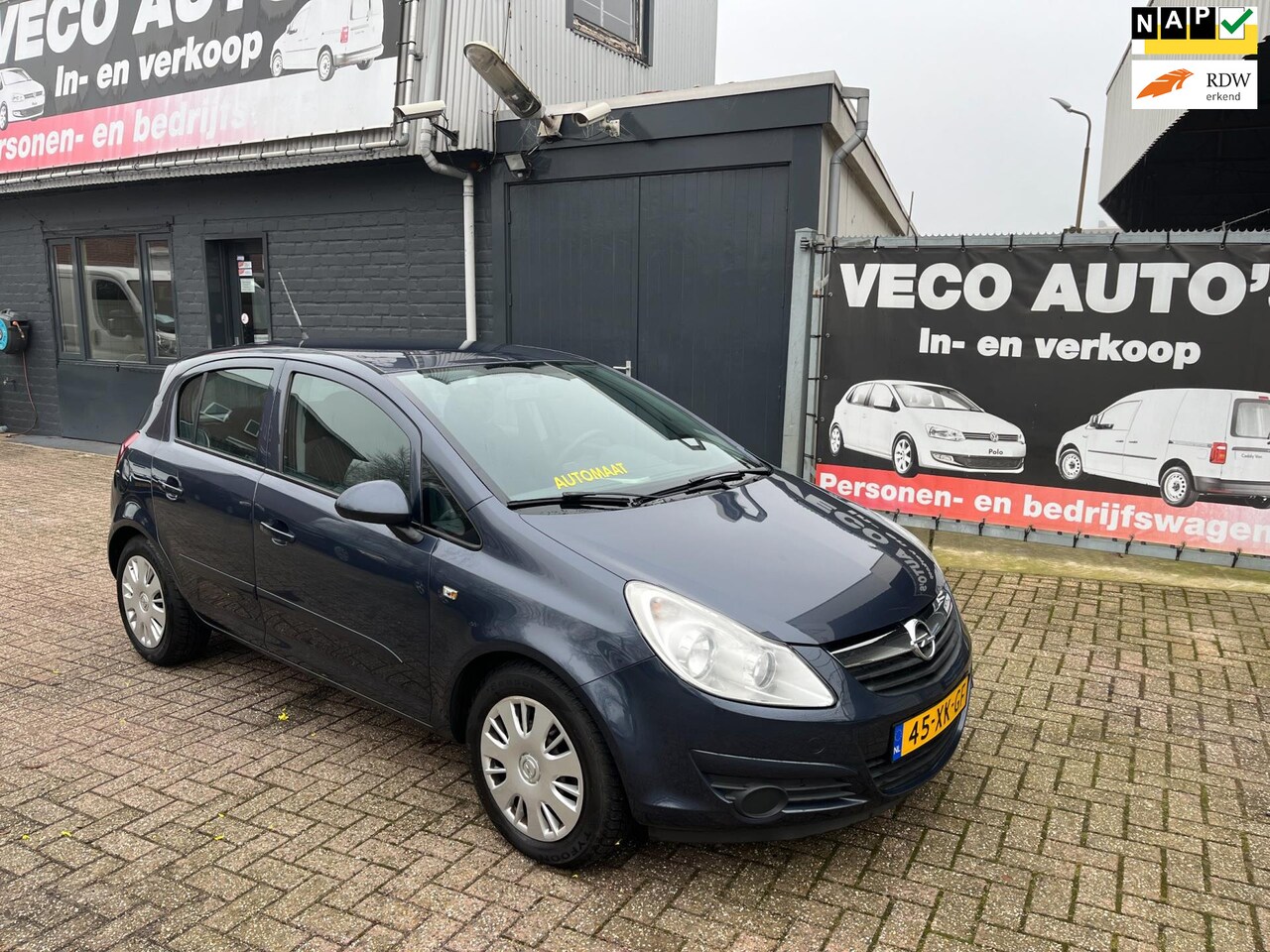 Opel Corsa - 1.4-16V Enjoy automaat Nieuwstaat *fietsendrager* - AutoWereld.nl