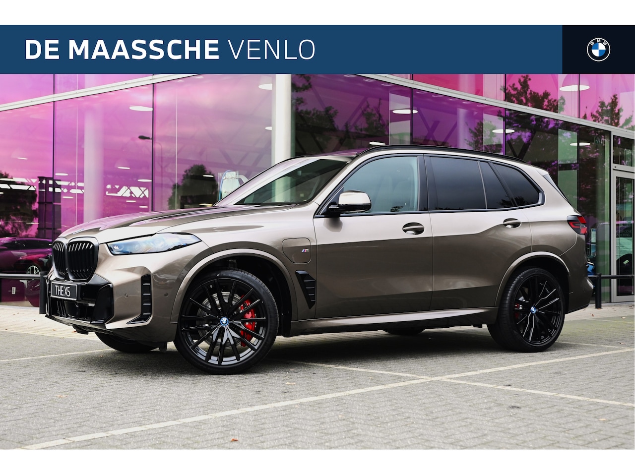 BMW X5 - xDrive50e High Executive M Sport Automaat / Panoramadak Sky Lounge / Trekhaak / Bowers & W - AutoWereld.nl