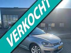 Volkswagen Golf - 1.6 TDI Comfortline BlueMotion (NIEUWE DISTRIBUTIERIEM, NAVIGATIE, PARKEERSENSOREN, TREKHA