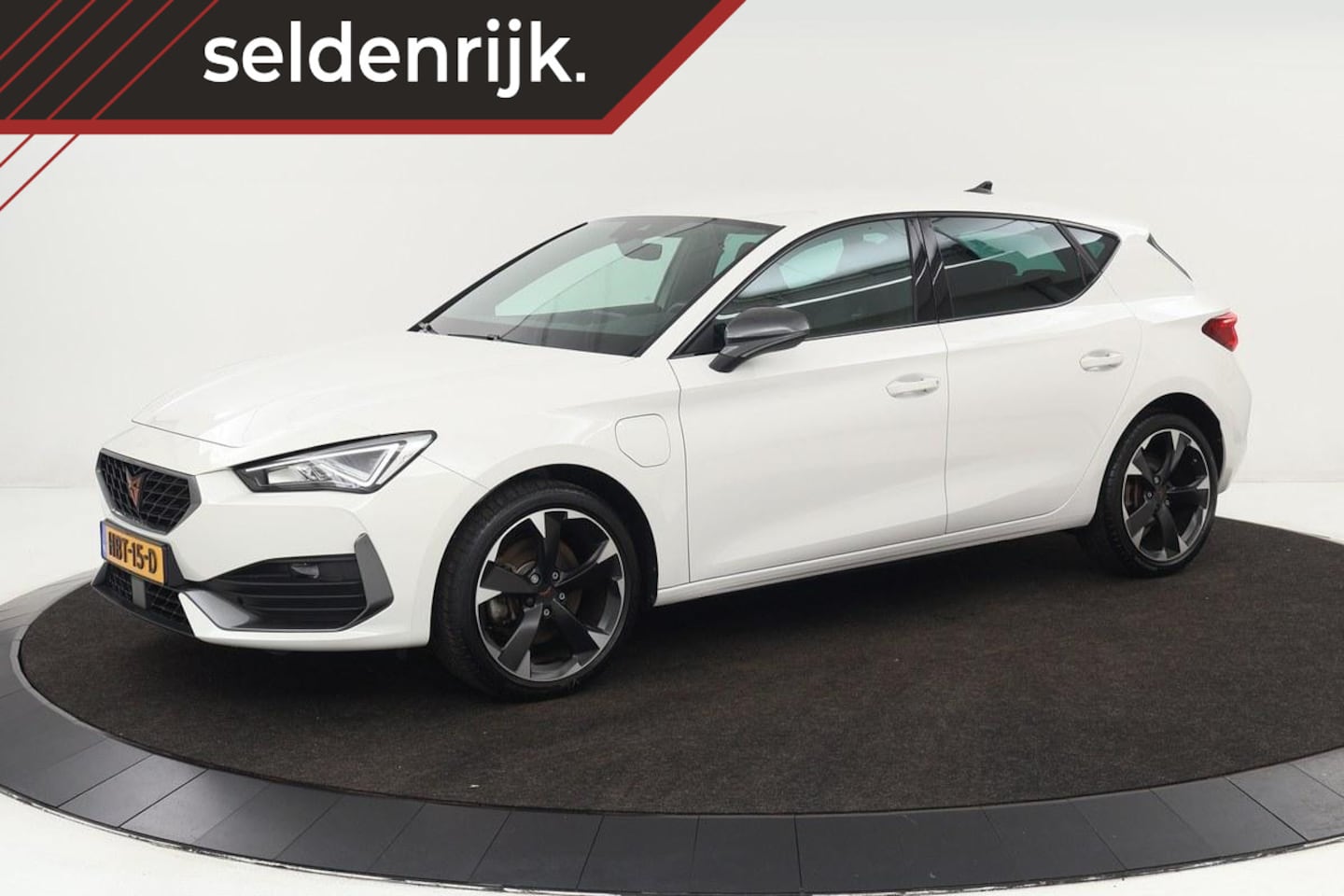 CUPRA Leon - 1.4 e-Hybrid | Sfeerverlichting | Navigatie | Sportstoelen | Stuurverwarming | Keyless | F - AutoWereld.nl