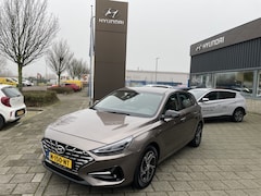 Hyundai i30 - 1.5 T-GDi MHEV Prem. Trekhaak*RIJKLAARPRIJS