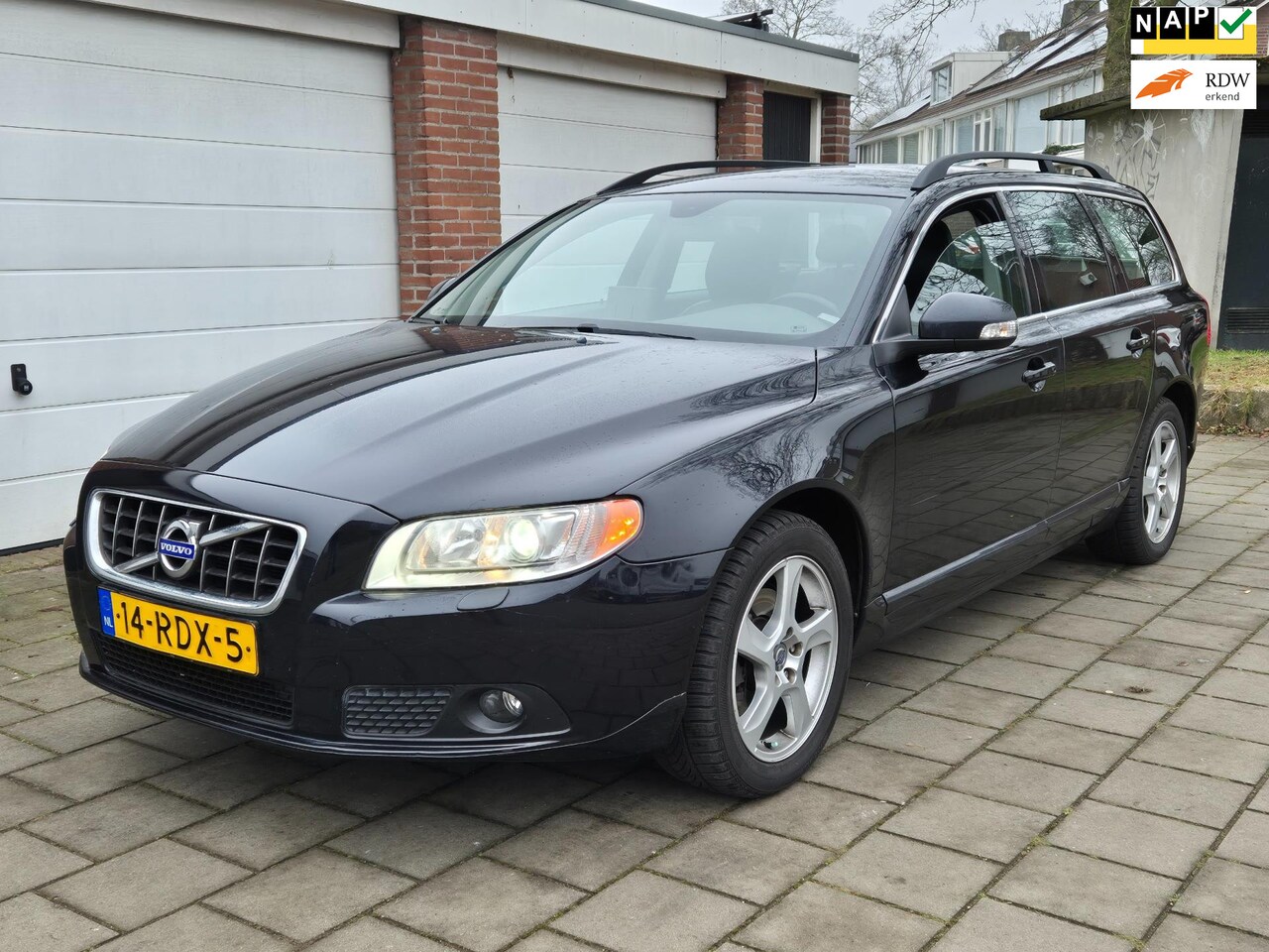 Volvo V70 - 1.6 T4 Limited Edition van 1e eigenaar! - AutoWereld.nl