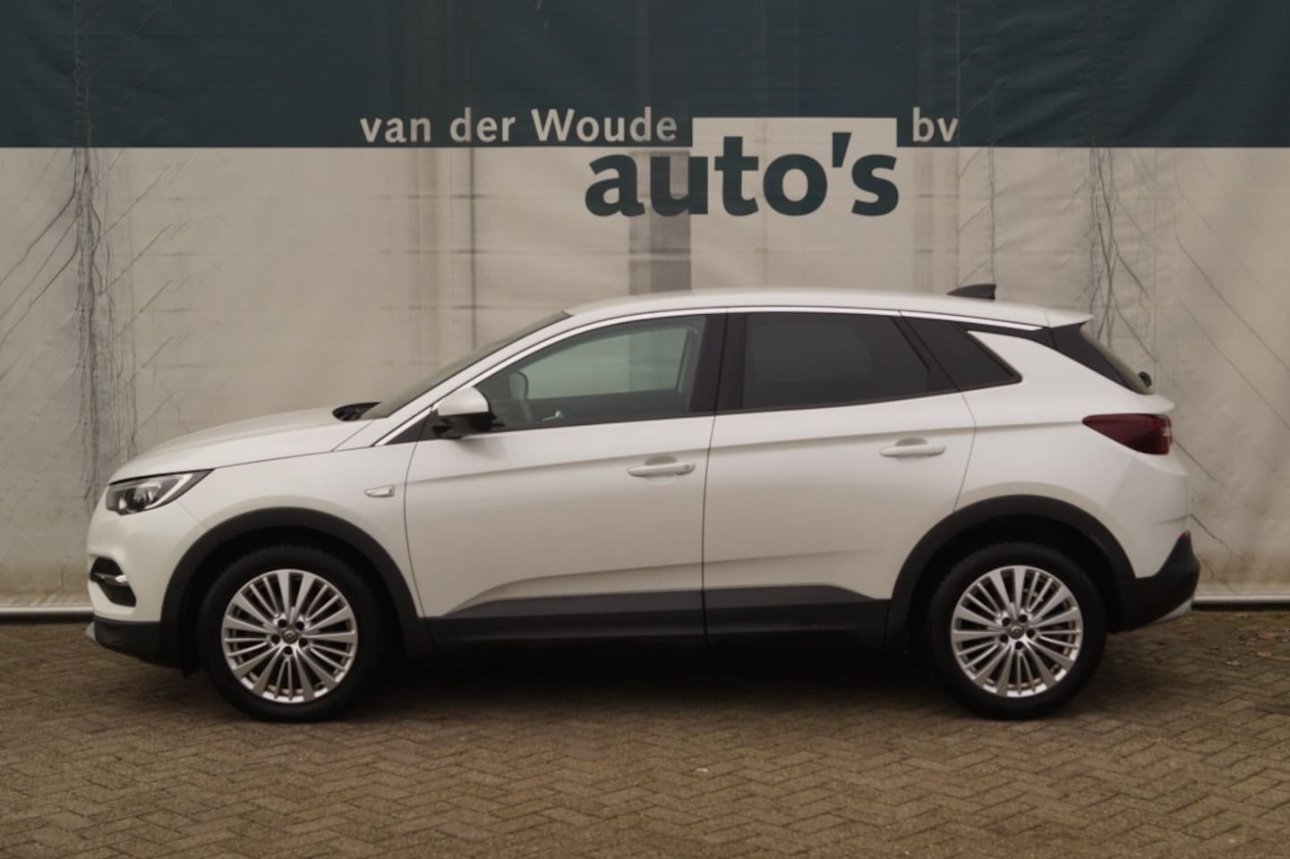 Opel Grandland X - 1.2 Turbo 130pk Innovation -NAVI-ECC-PDC-CAM- - AutoWereld.nl