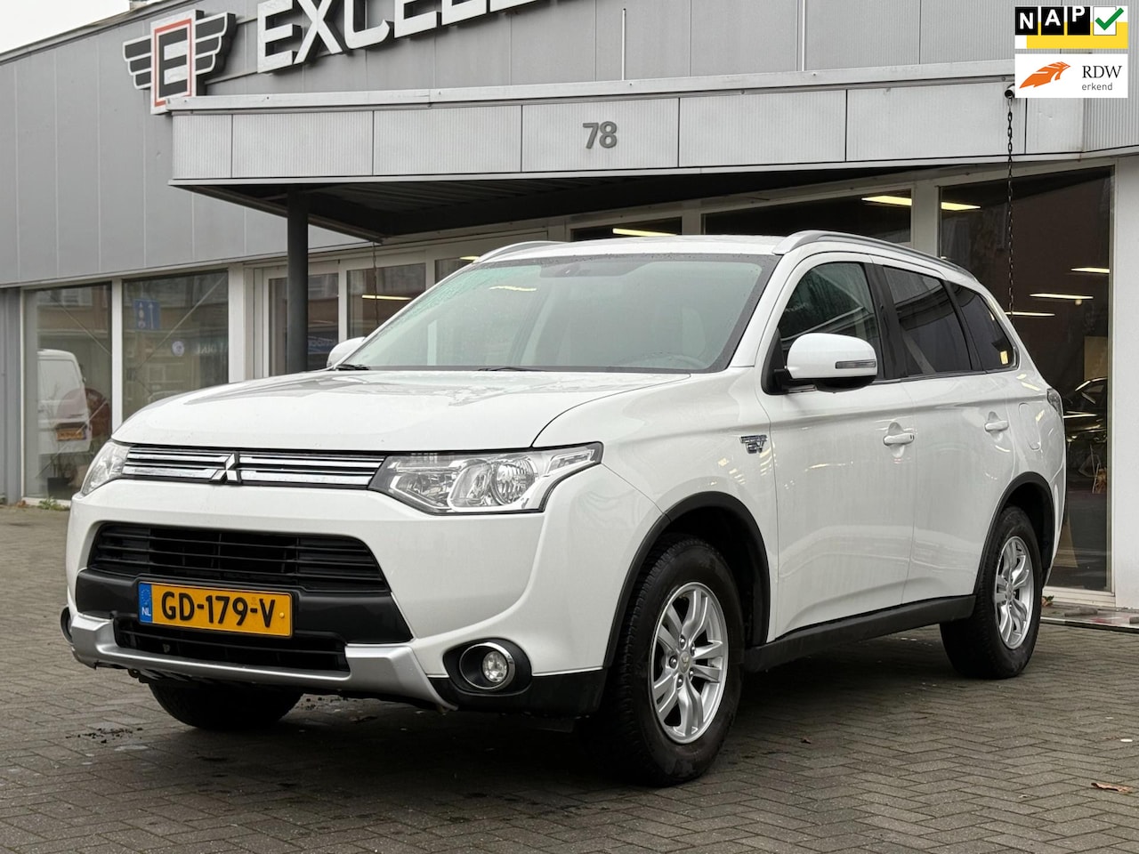 Mitsubishi Outlander - 2.0 PHEV Business Edition X-Line 2.0 PHEV Business Edition X-Line - AutoWereld.nl