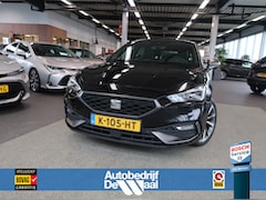 Seat Leon - 1.5 TSi 150pk FR Launch Edition CAMERA/KEYLESS/WINTERPACK/TREKH.WEGKLAPBAAR