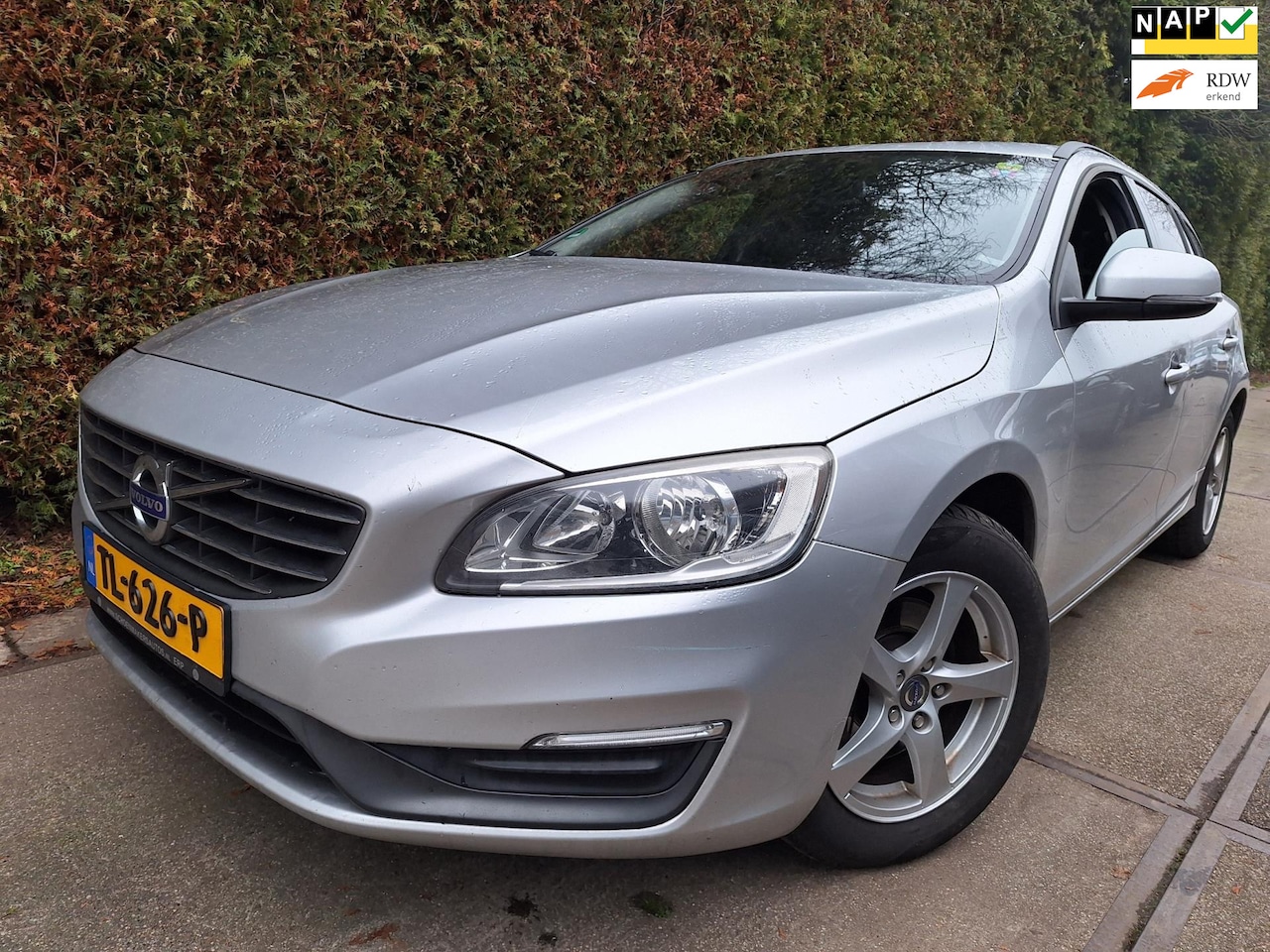 Volvo V60 - 1.6 D2 Kinetic 1.6 D2 Kinetic - AutoWereld.nl