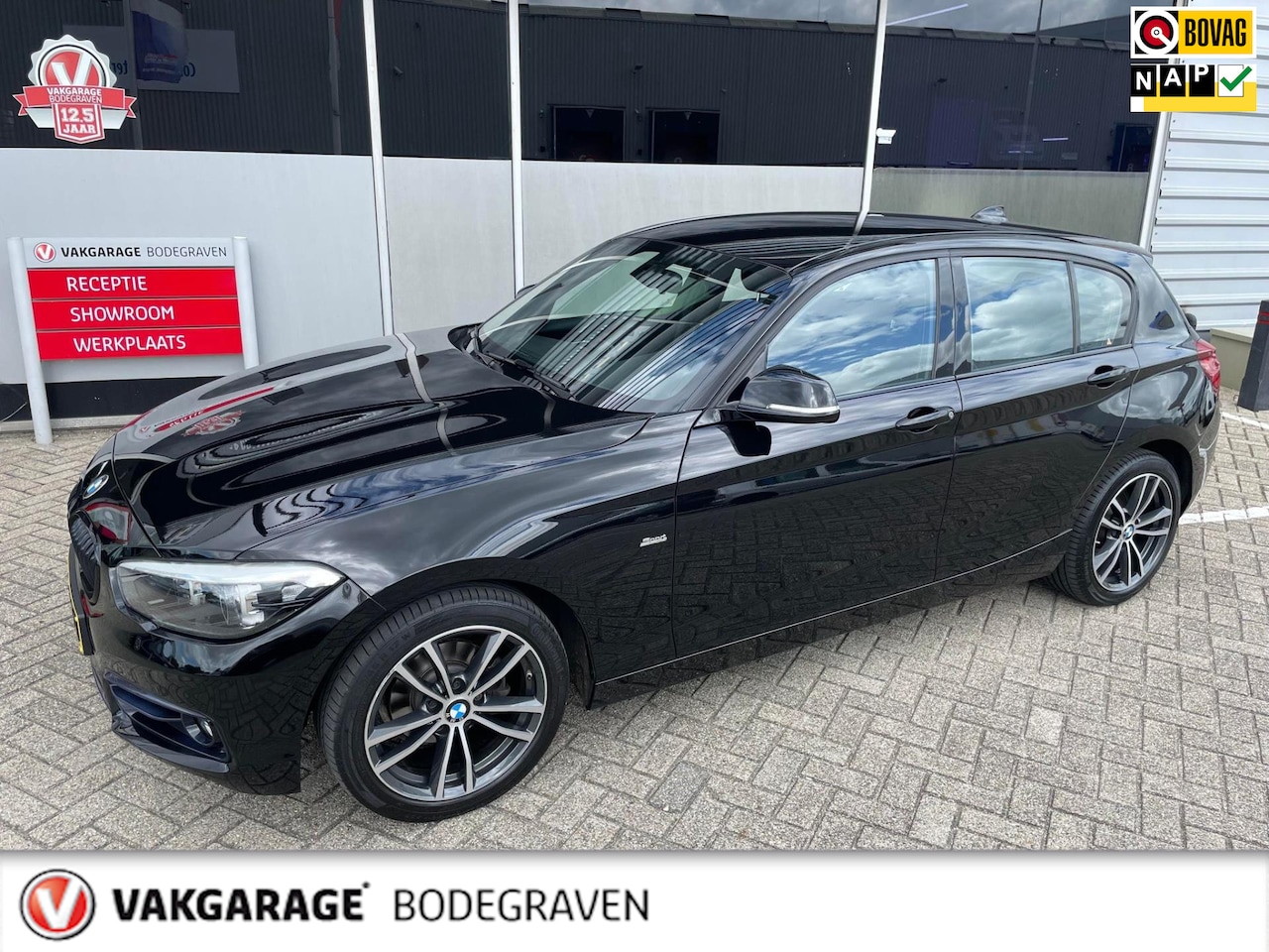 BMW 1-serie - 116i Edition Sport Line Shadow Executive 116i Edition Sport Line Shadow Executive - AutoWereld.nl