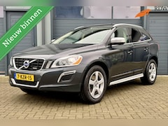 Volvo XC60 - 2.4 D5 5 Cil. 215pk AWD R-Design | Automaat | Panoramdak| Trekhaak | Compleet | Zeer Net |