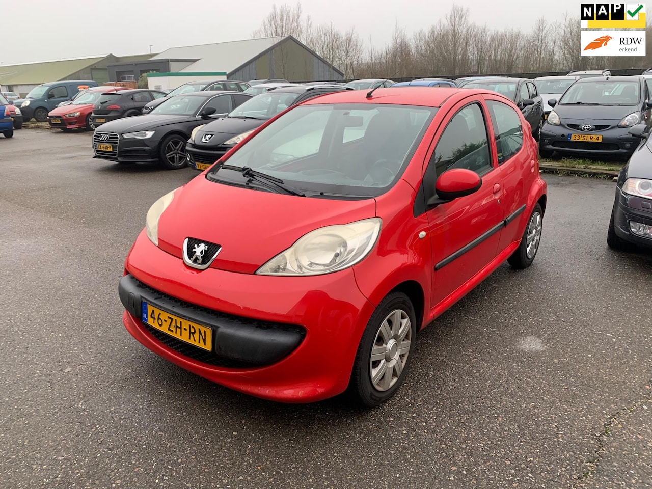 Peugeot 107 - 1.0-12V XS 1.0-12V XS - AutoWereld.nl