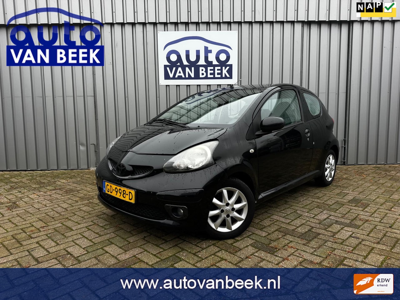 Toyota Aygo - 1.0-12V Access 1.0-12V Access - AutoWereld.nl