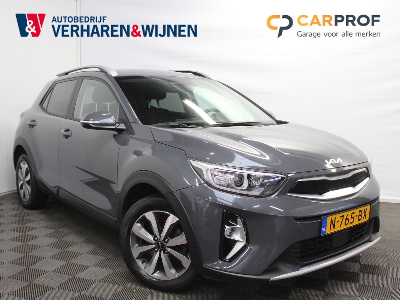 Kia Stonic - 1.0 T-GDi MHEV DynamicPlusLine CARPLAY | CAMERA | PDC | ADAPCRUISE | LED | DAB - AutoWereld.nl