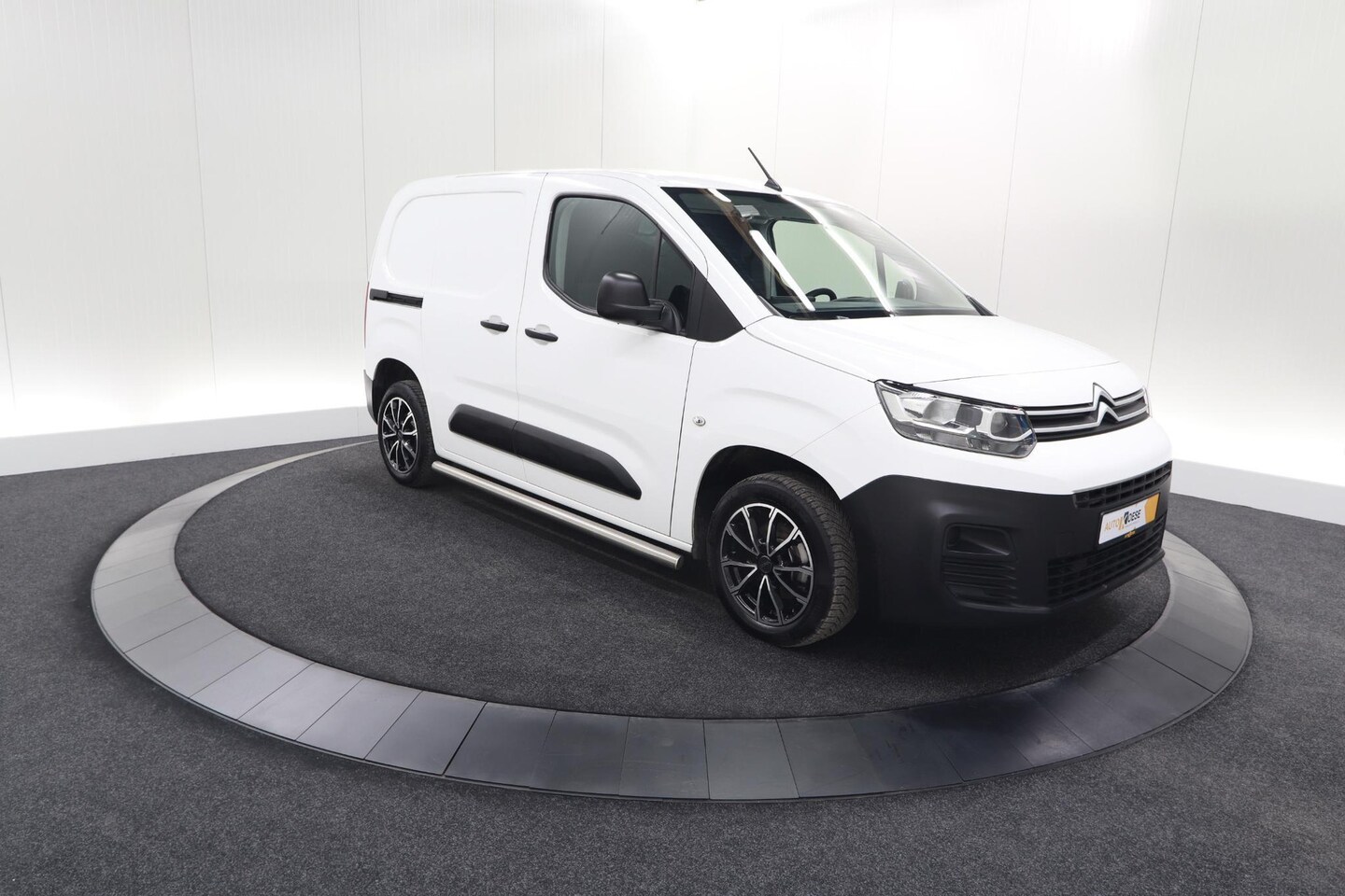 Citroën Berlingo - 1.5 BlueHDI Control | Trekhaak | Betimmering Laadruimte | Airco - AutoWereld.nl