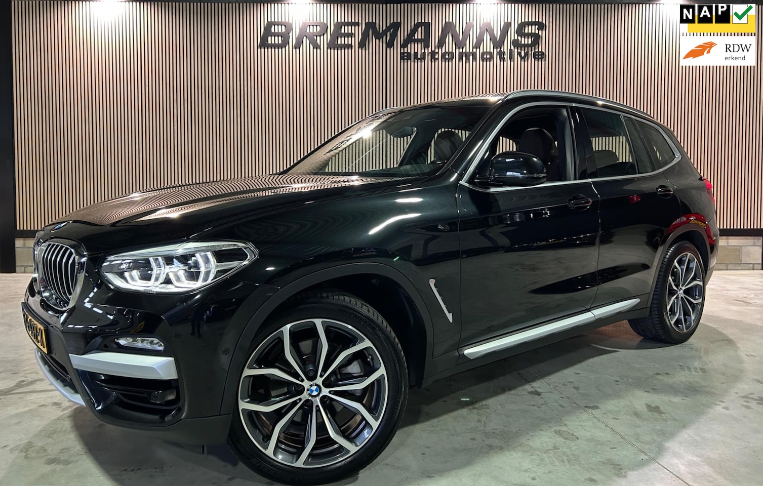 BMW X3 - XDrive20i High Executive Automaat, Dealer onderhouden. - AutoWereld.nl