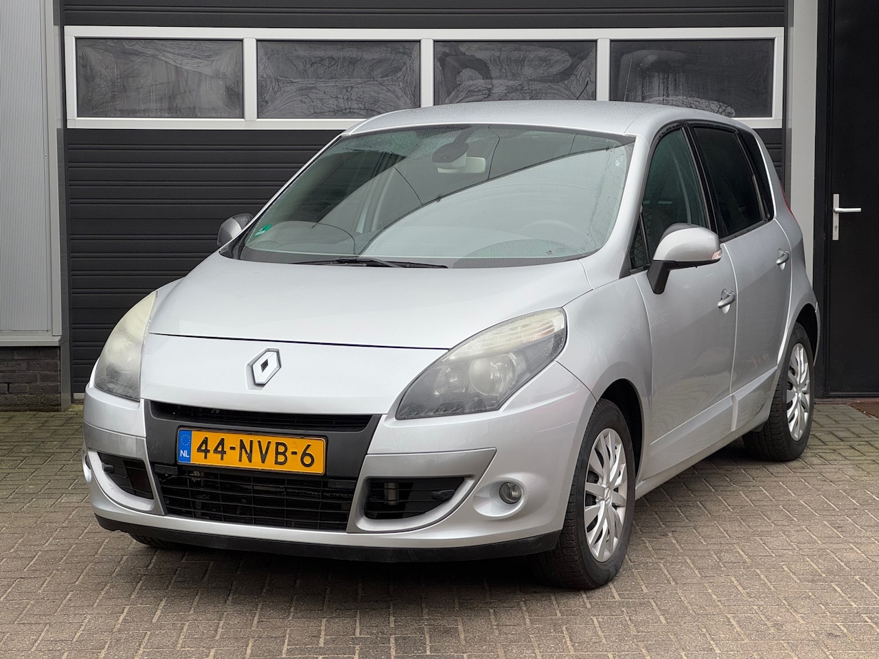 Renault Scénic - 2.0 Celsium Automaat, Navi, Camera, NAP - AutoWereld.nl