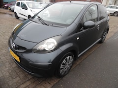 Toyota Aygo - apk 6.25 nw banden 1.0-12V + airco