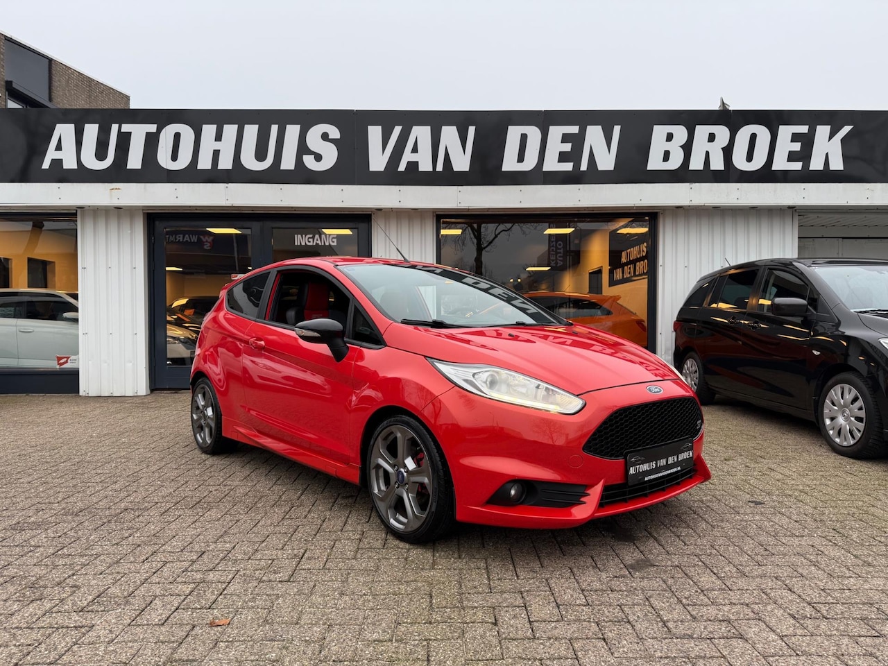 Ford Fiesta - 1.6 ST2 182Pk 1e Eigenaar Navi Cruise Climate Ctr Led Leer Camera Keyless Stoelverw - AutoWereld.nl