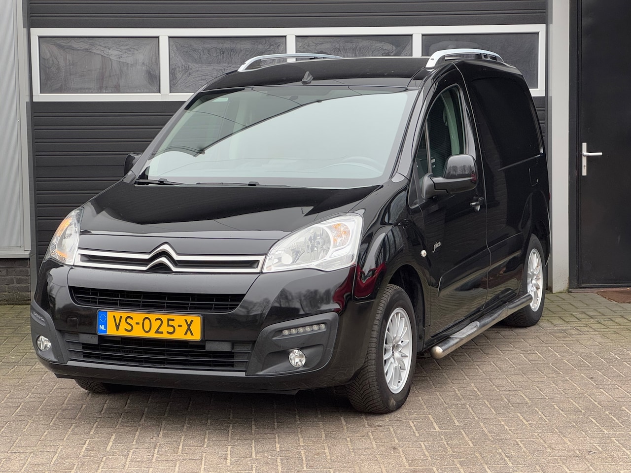 Citroën Berlingo - 1.6 BlueHDI 100 Business S&S Navi, Climate Control, NAP - AutoWereld.nl