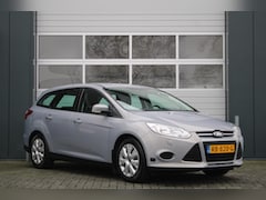 Ford Focus Wagon - 1.6 EcoBoost Lease Titanium Airco/Stoelverwarming/Radio.CD.AUX.USB/Isofix/Trekhaak/Dealero