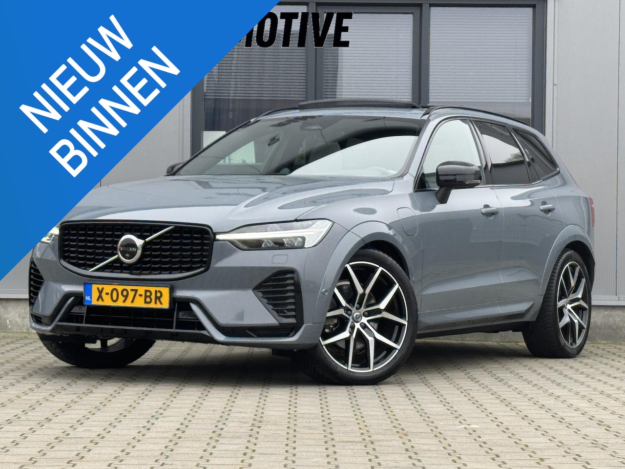 Volvo XC60 - 2.0 T8 Plug-in hybrid AWD Ultimate Dark 455 PK | Luchtvering | B&W | 21 inch Polestar velg - AutoWereld.nl