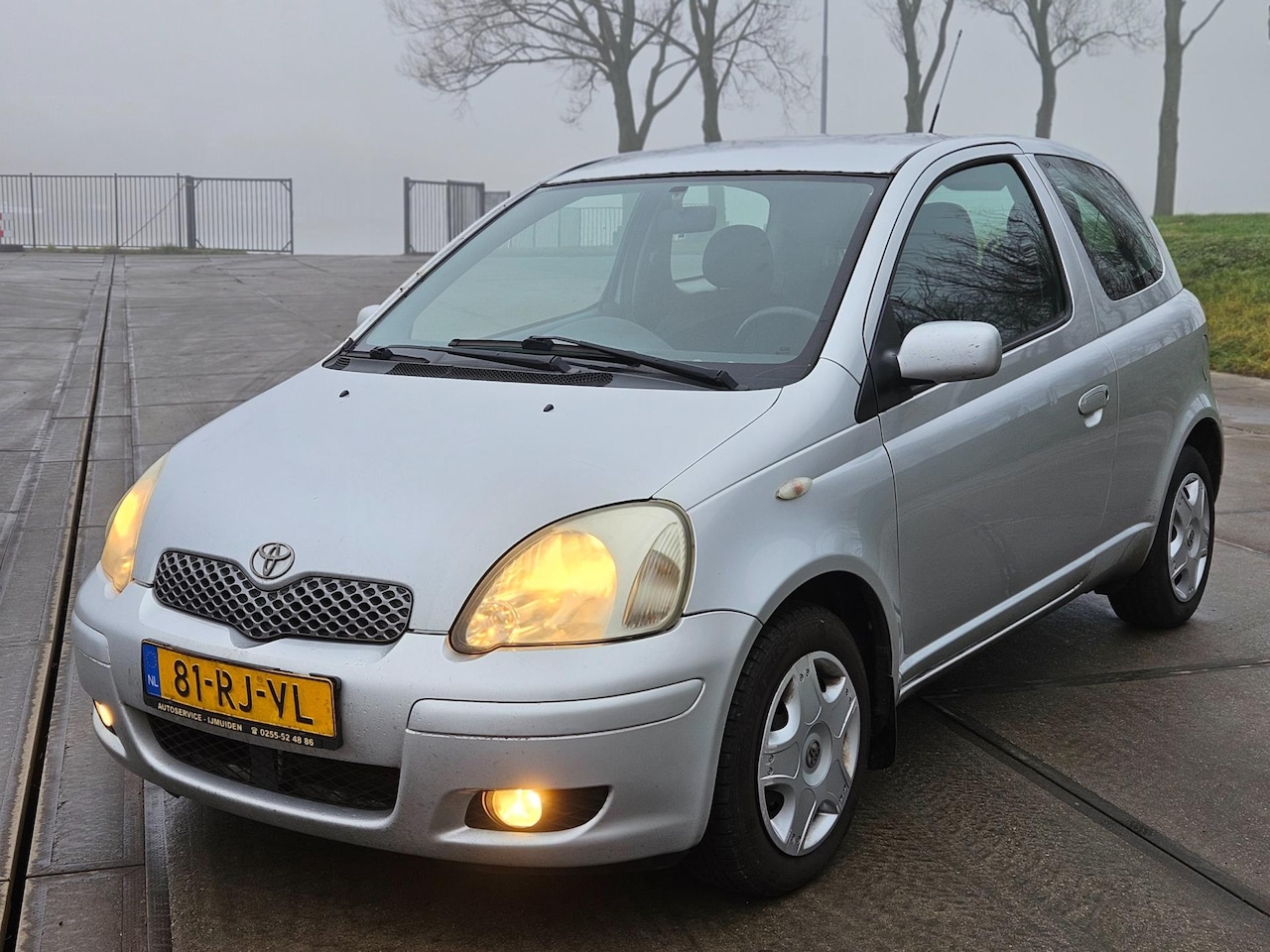 Toyota Yaris - 1.0 VVT-i S-Line Apk 10-12-2025 - AutoWereld.nl